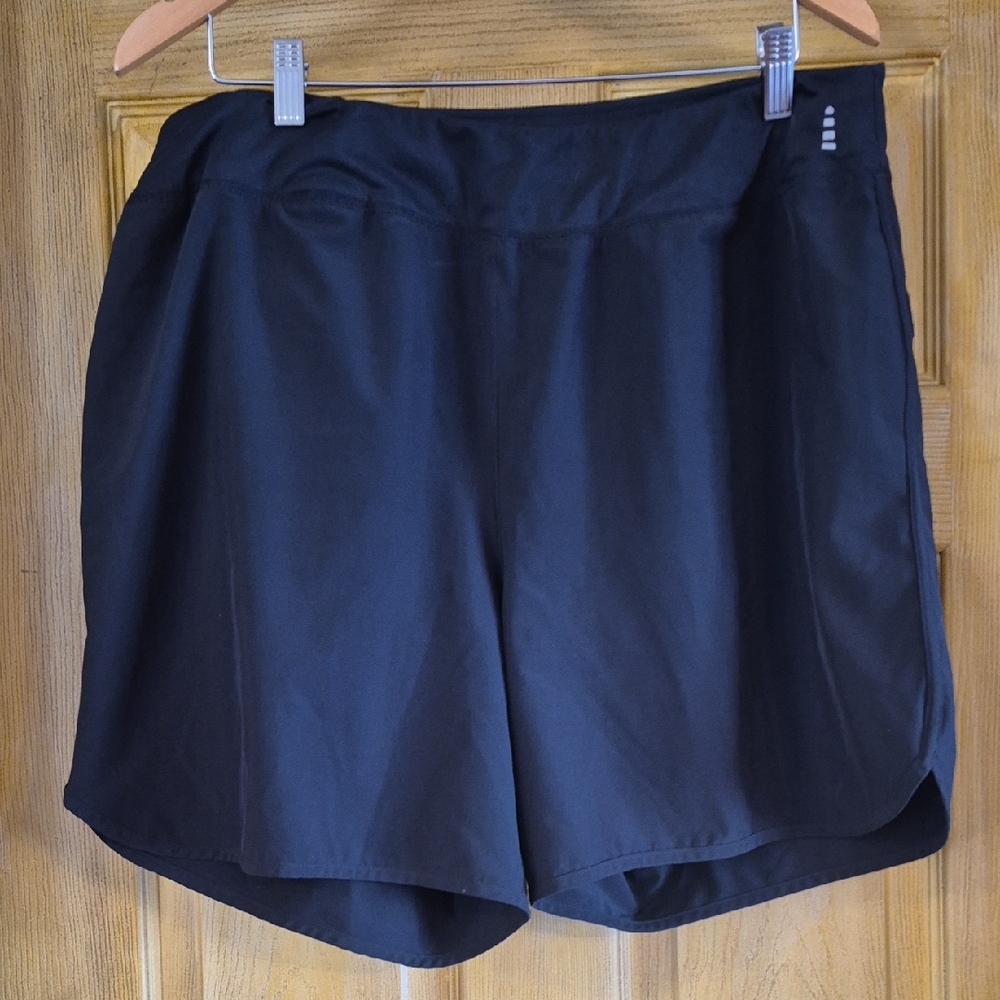 Lands' End Ladies Large 14/16 Black Polyester Spandex Blend Short 7" Leg Length